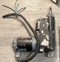 (image for) Johnson Evinrude Hydraulic Pump 173946 173947