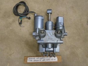 (image for) Yamaha 1989 50HP Power Tilt Trim Assembly 6H3-43800-04-EK